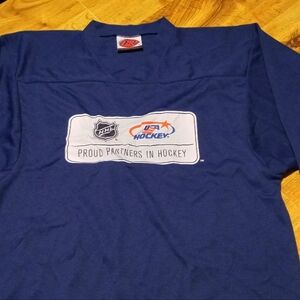 Youth Graphic Short Sleeve Shirt Size YL